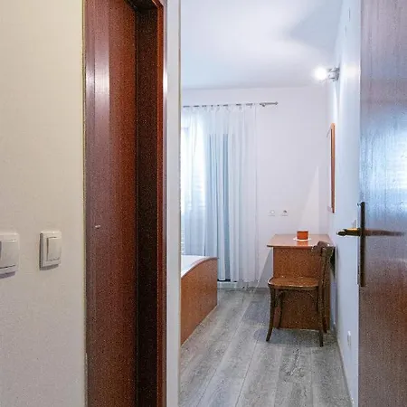 With Parking Space Brela, Makarska - 20223 Апартаменты Брела