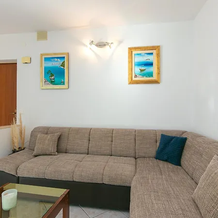 With Parking Space Brela, Makarska - 20223 Апартаменты